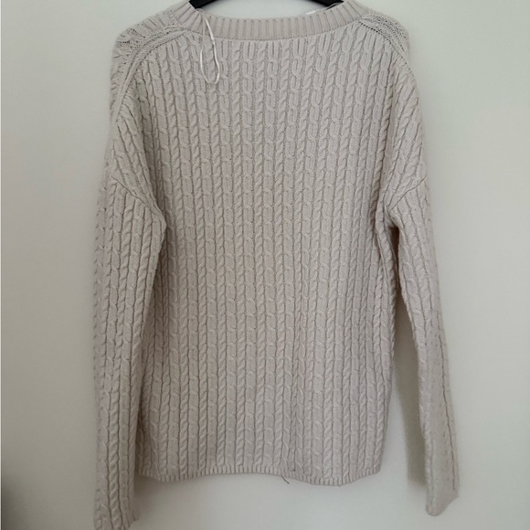 Elegant Beige Cable Knit Sweater - Picture 3 of 6